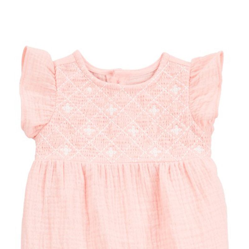Jumpsuit-rosado-con-bordado-para-bebe-niña-104846323