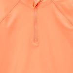 Camiseta-anaranjada-solido-para-niño-104846978