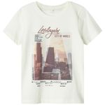 104842423-Camiseta-blanca-con-estampado-para-niño