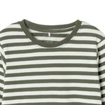 104842427-Camiseta-bicolor-a-rayas-para-niño