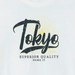 104842447-Camiseta-blanca-con-estampado-para-niño