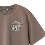 104842535-Camiseta-cafe-con-estampado-para-niño