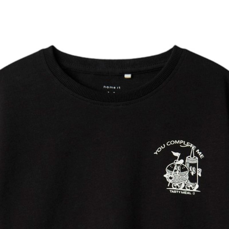 104842570-Camiseta-negra-con-estampado-para-niño
