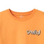 104842584-Camiseta-anaranjada-con-estampado-para-niño