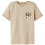 104842589-Camiseta-beige-con-estampado-para-niño