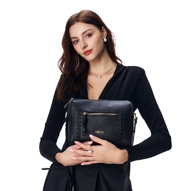 104814539-Cartera-crossbody-H-Co-color-negro-para-mujer