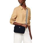 104837493-Cartera-crossbody-Tommy-Hilfiger-color-azul-para-mujer