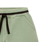 Short-verde-solido-para-niño-104810032