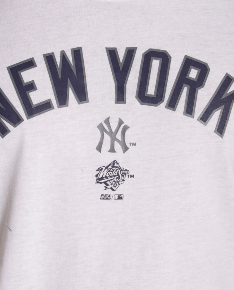 104800270-Camiseta-deportiva-Yankees-blanca-para-hombre