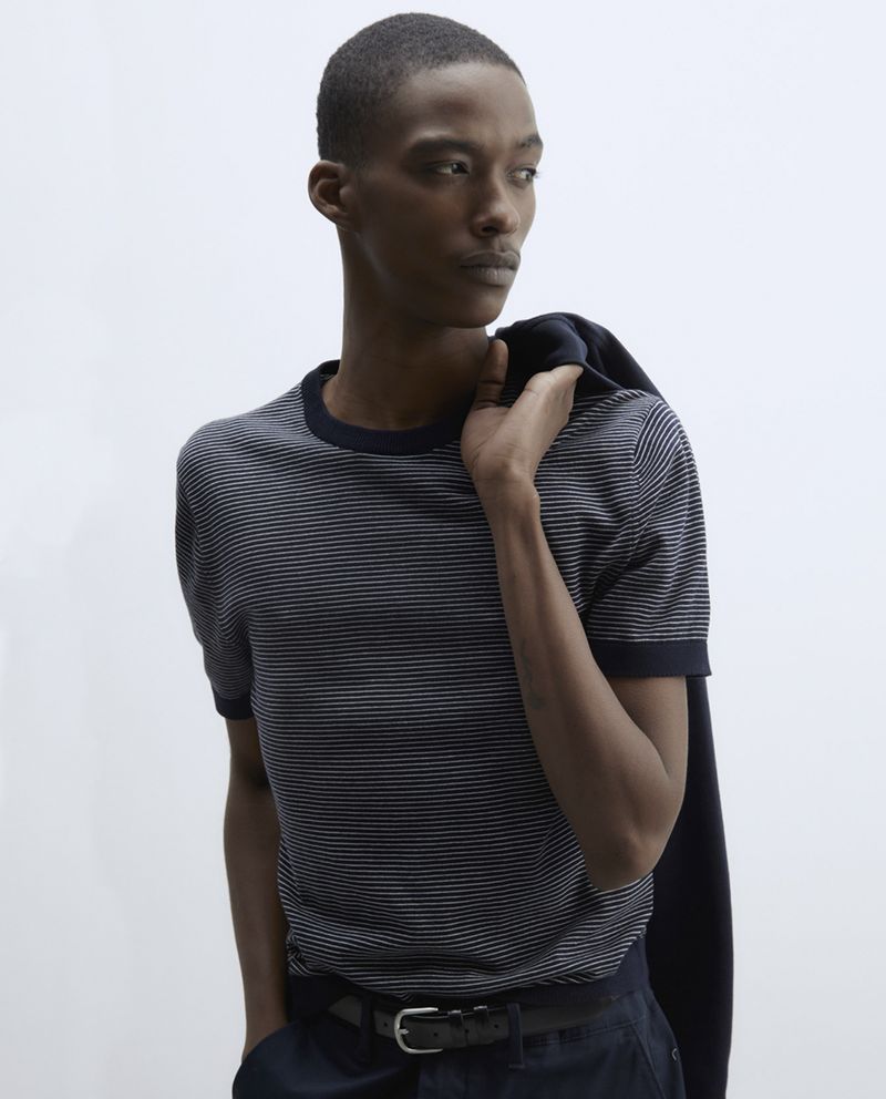 104835271-Camiseta-Sfera-azul-navy-rayada-para-hombre