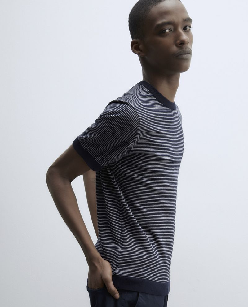 104835271-Camiseta-Sfera-azul-navy-rayada-para-hombre