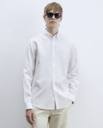 104835391-Camisa-oxford-Sfera-blanca-texturizada-para-hombre