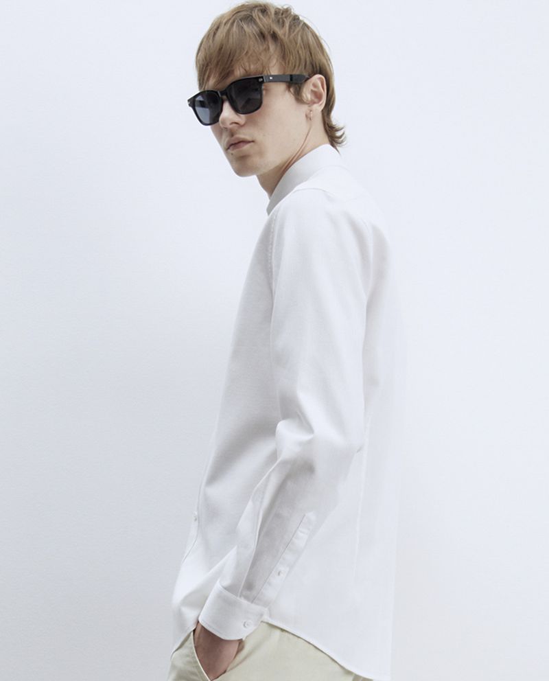 104835391-Camisa-oxford-Sfera-blanca-texturizada-para-hombre