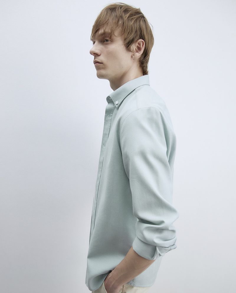 104835406-Camisa-oxford-Sfera-verde-claro-texturizada-para-hombre