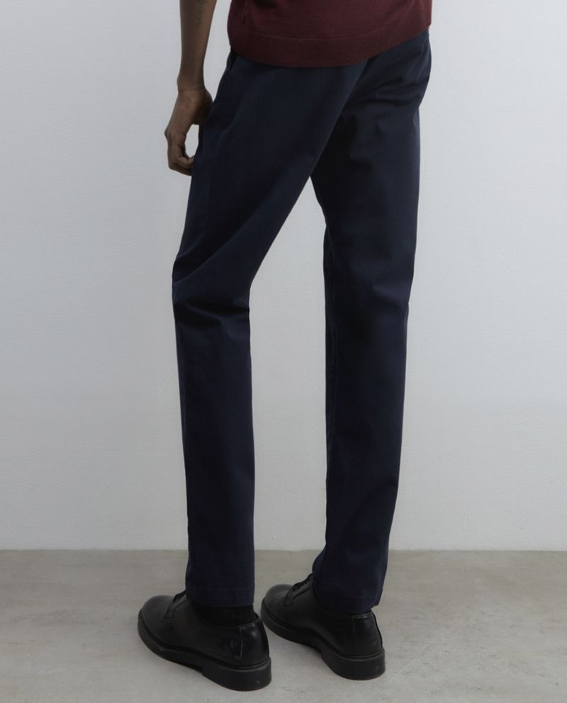 104835441-Pantalon-chino-Sfera-slim-fit-azul-navy-solido-para-hombre