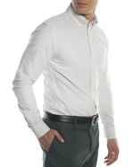 104782630-Camisa-casual-oxford-PuroEGO-custom-fit-cafe-claro-rayada-para-hombre