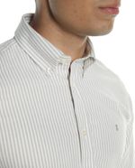 104782630-Camisa-casual-oxford-PuroEGO-custom-fit-cafe-claro-rayada-para-hombre