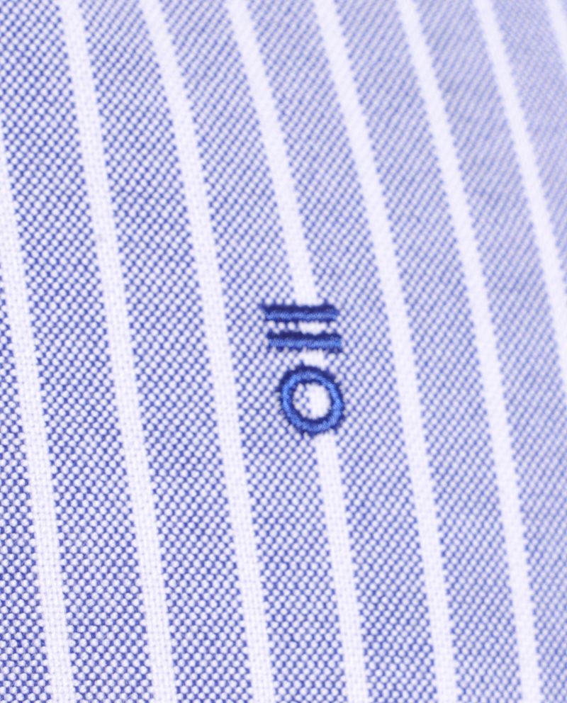 104782696-Camisa-casual-oxford-PuroEGO-celeste-rayada-para-hombre