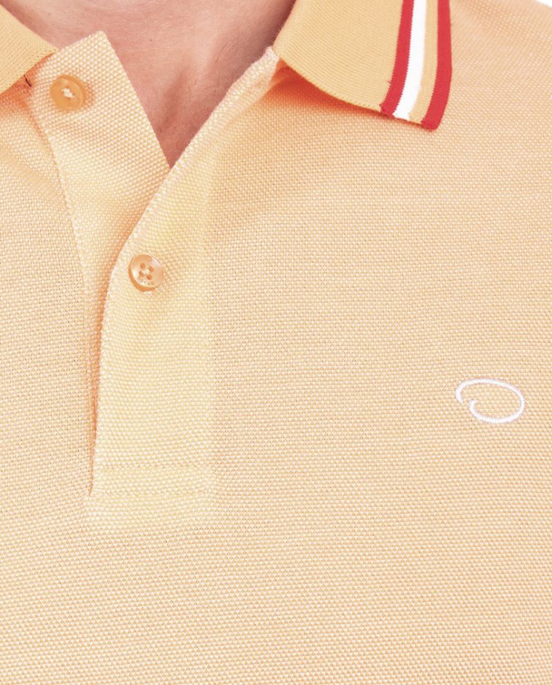 104826113-Camisa-polo-Oscar-de-la-Renta-anaranjada-solida-para-hombre