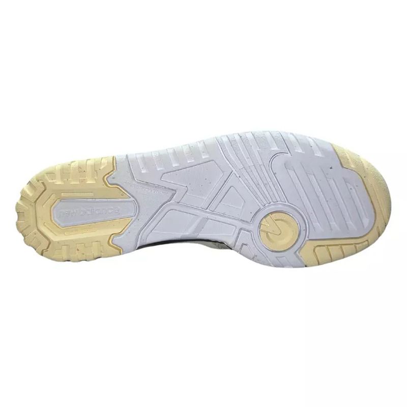 104852802-Zapato-New-Balance-550-casual-color-blanco-para-mujer