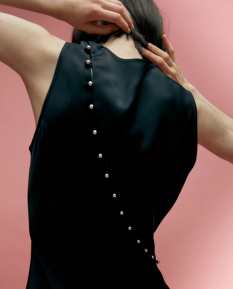 104854574-Vestido-Sfera-midi-negro-sin-mangas-para-mujer