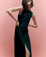 104854574-Vestido-Sfera-midi-negro-sin-mangas-para-mujer