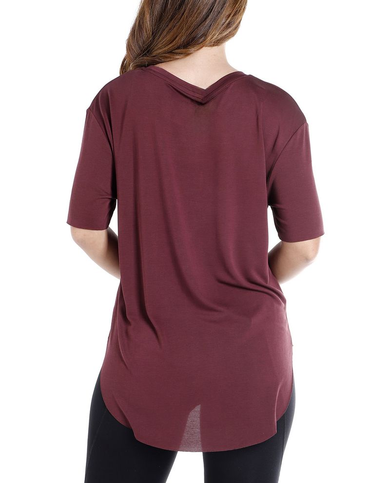 104767061-Camiseta-deportiva-Boomerang-oversize-vino-para-mujer