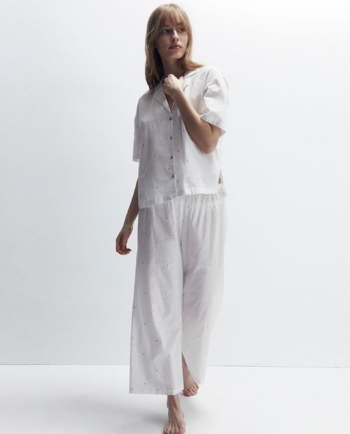 Pijama con pantalón Sfera bordada para mujer
