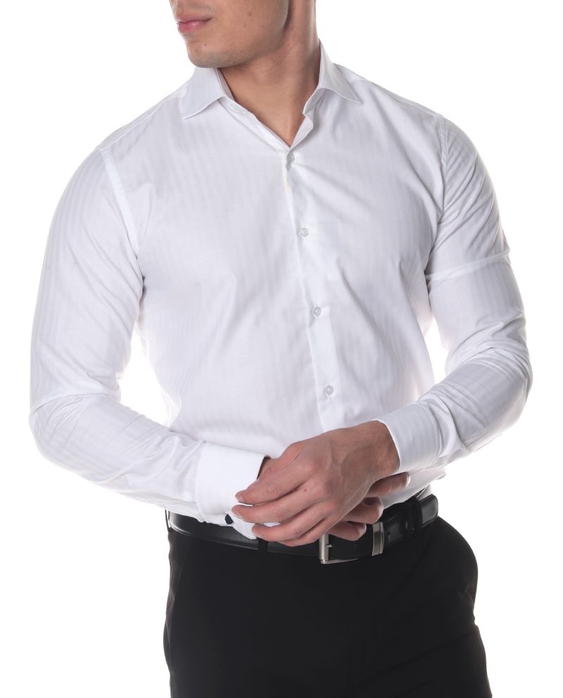 104784502-Camisa-de-vestir-slim-fit-Puro-Ego-blanca-rayada-con-textura-para-hombre