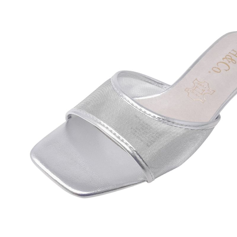 104827650-Sandalia-casual-H-Co-color-plateado-para-mujer