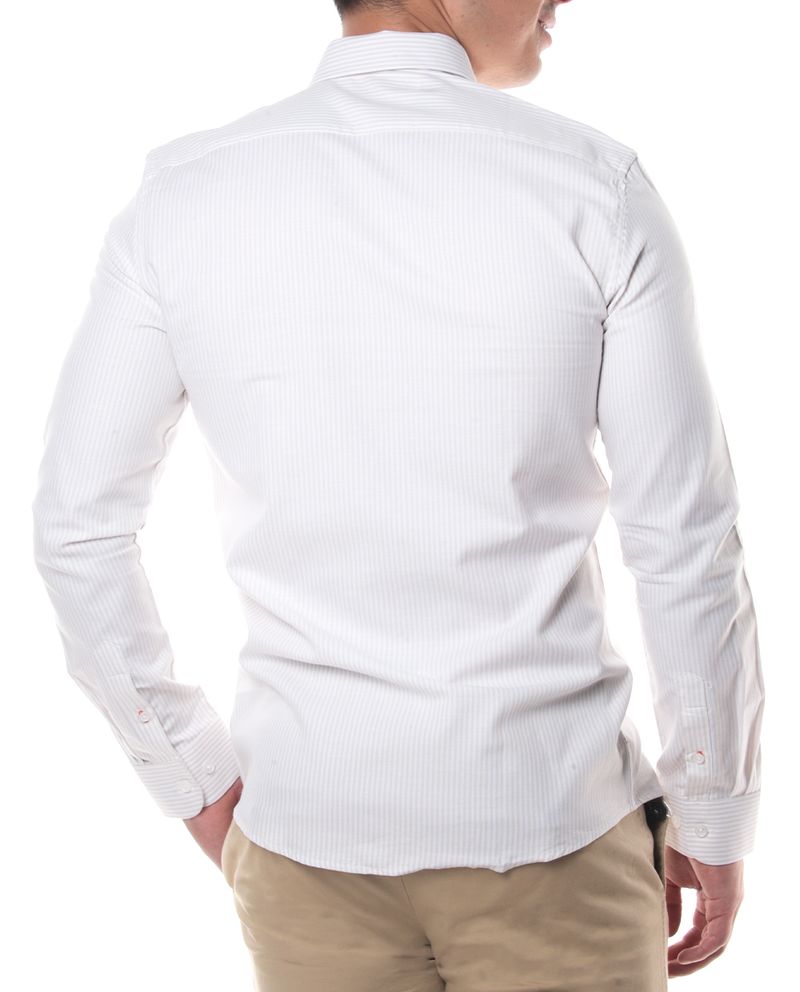 104826096-Camisa-casual-Oscar-de-la-Renta-tailored-fit-beige-rayada-para-hombre-