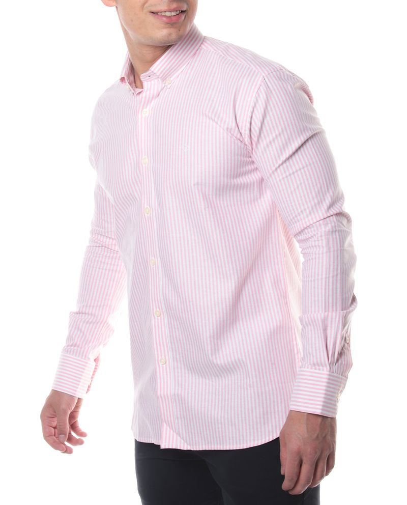 104826100-Camisa-casual-Oscar-de-la-Renta-tailored-fit-rosada-rayada-para-hombre-