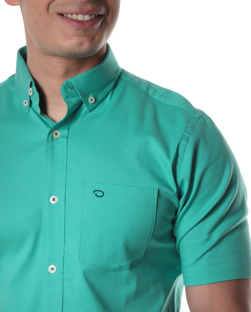 104826469-Camisa-casual-Oscar-de-la-Renta-classic-fit-verde-solida-para-hombre-