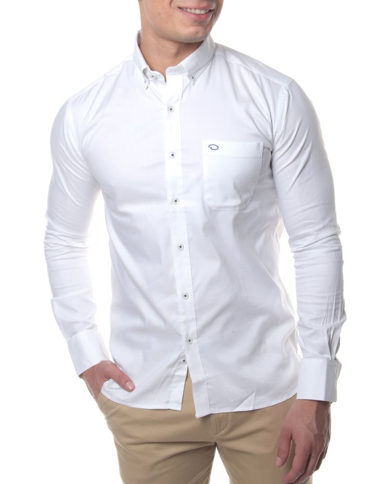 104826487-Camisa-casual-Oscar-de-la-Renta-tailored-fit-blanca-solida-para-hombre