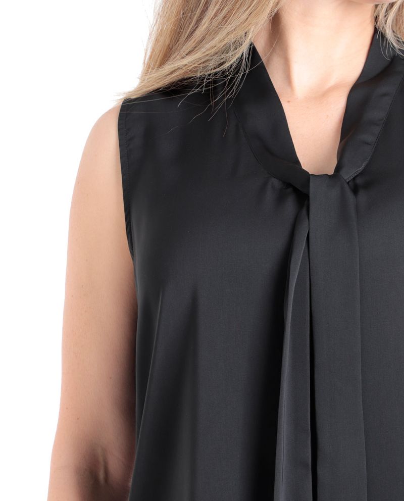 104827171-Blusa-Nicolle-formal-negra-sin-mangas-para-mujer