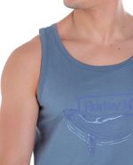 104740625-Camiseta-tank-top-Hurley-azul-con-estampado-de-ballena-para-hombre