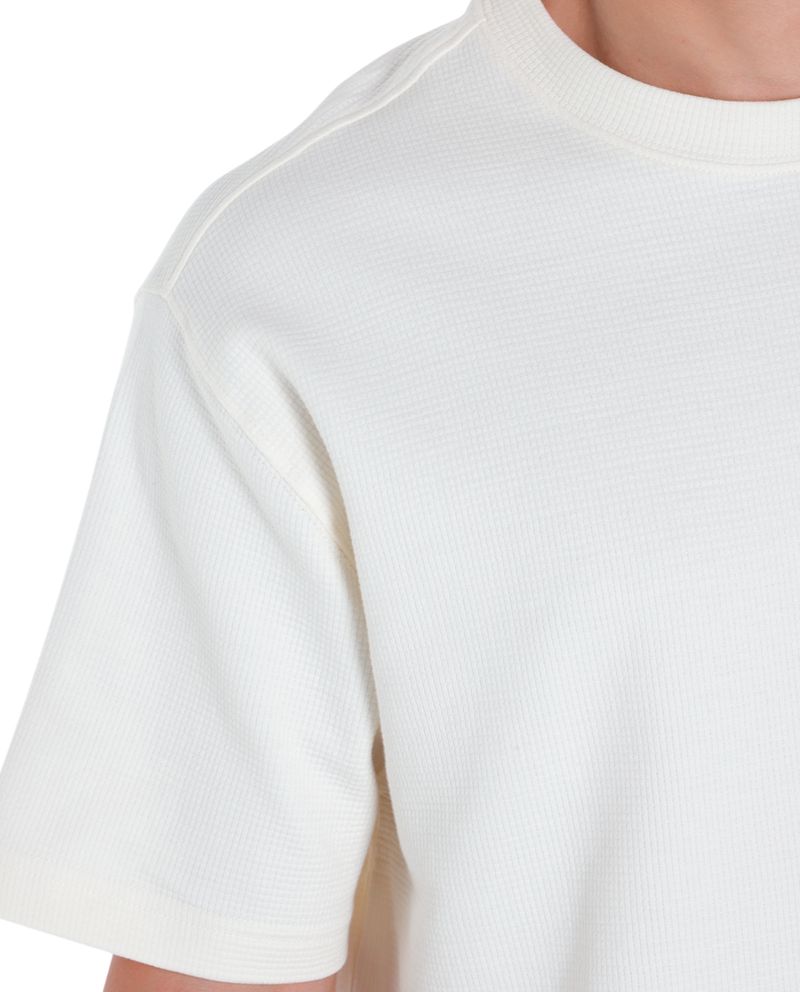 104828516-Camiseta-Denim-and-Flower-ivory-texturizada-para-hombre