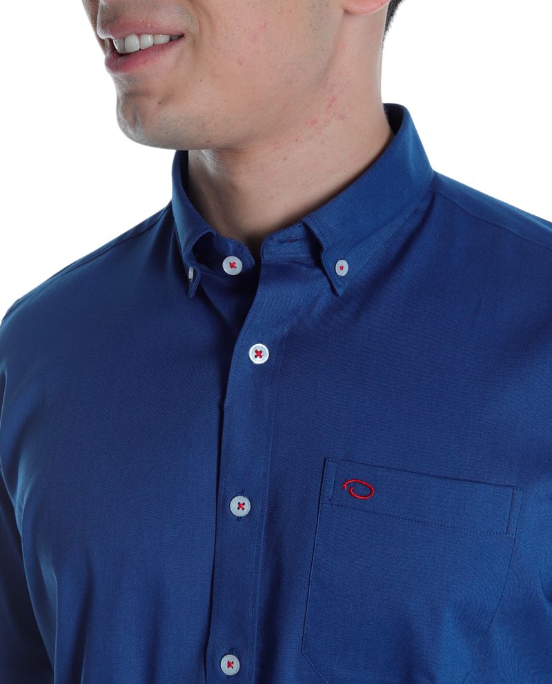 104825920-Camisa-casual-classic-fit-Oscar-de-la-Renta-azul-solida-para-hombre