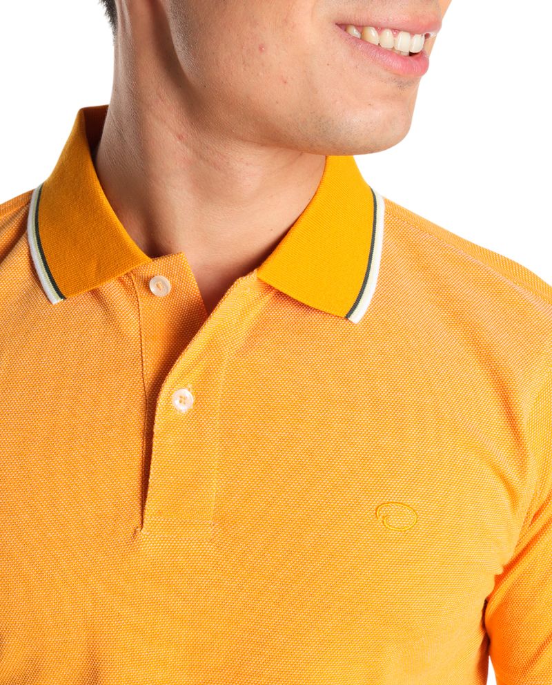 104826117-Camisa-polo-tailored-fit-Oscar-de-la-Renta-amarilla-con-textura-para-hombre-