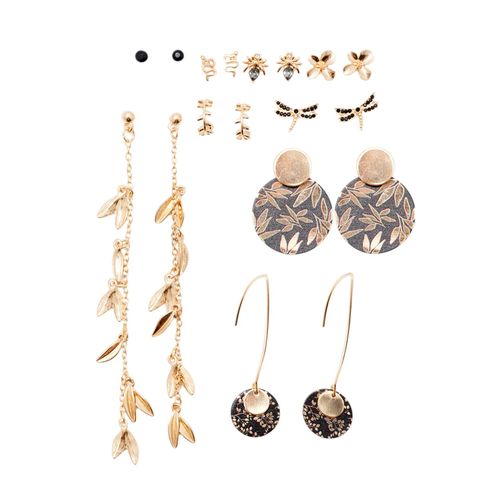 Set de 9 aretes metálicos dorados para mujer