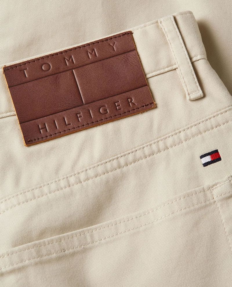 104804376-Pantalon-5-pocket-Tommy-Hilfiger-beige-solido-para-hombre-34-