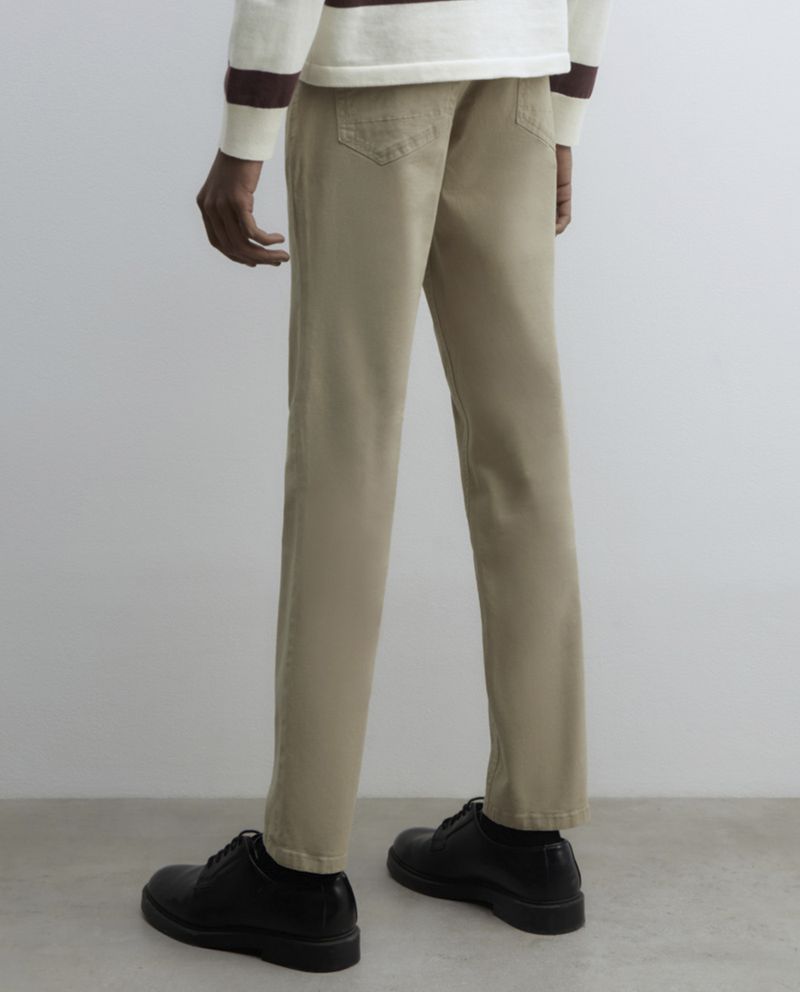 104835417-Pantalon-5-Pocket-Sfera-beige-solido-para-hombre