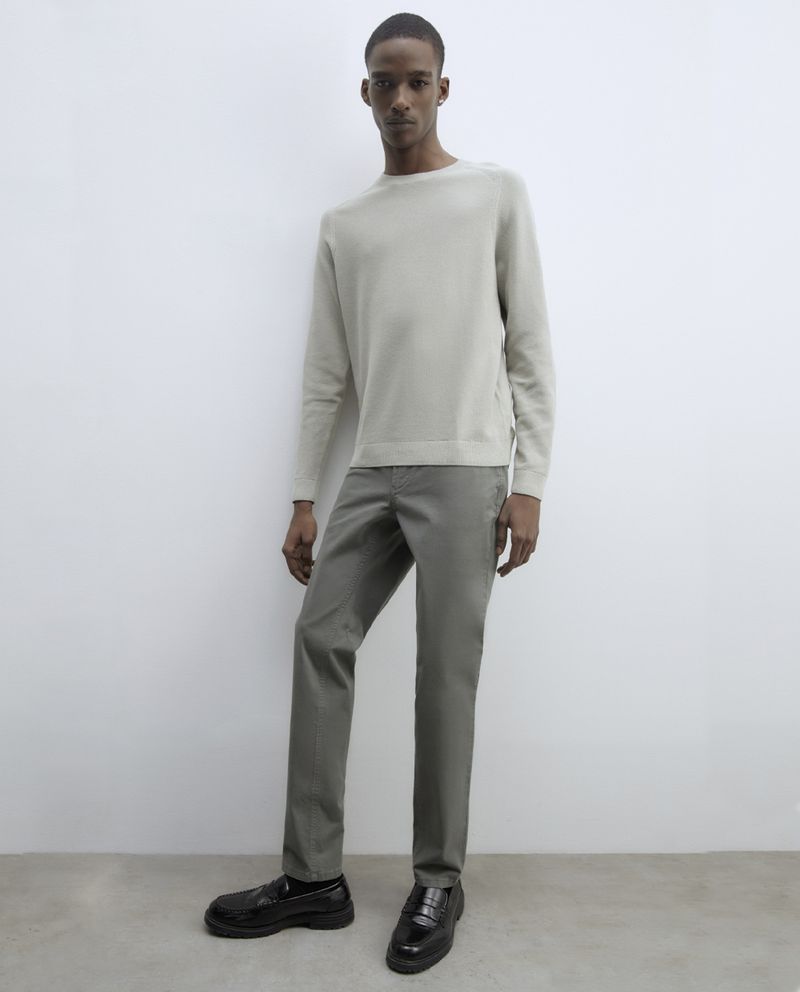 104835431-Pantalon-5-Pocket-Sfera-olivo-solido-para-hombre