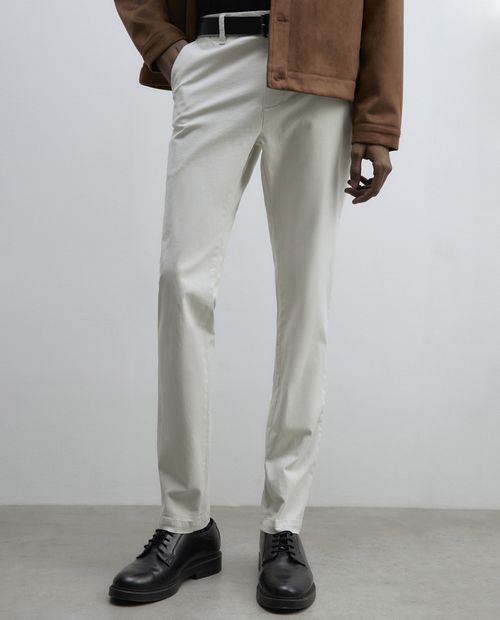 Pantalón chino Sfera ivory sólido para hombre