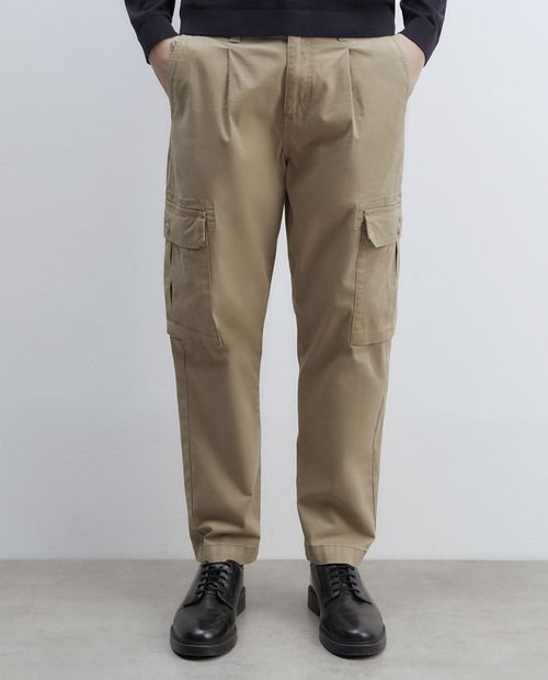 Pantalón cargo Sfera beige sólido para hombre
