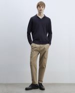104856066-Pantalon-cargo-Sfera-beige-solido-para-hombre