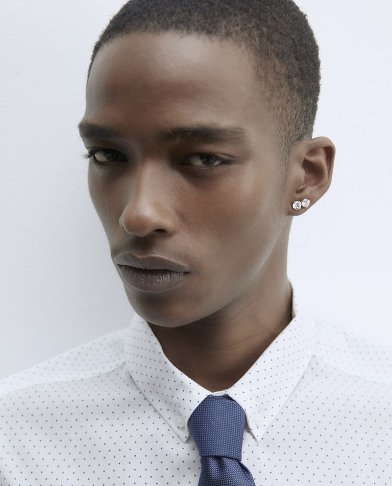 104856086-Camisa-casual-slim-fit-Sfera-blanca-mini-print-puntos-para-hombre