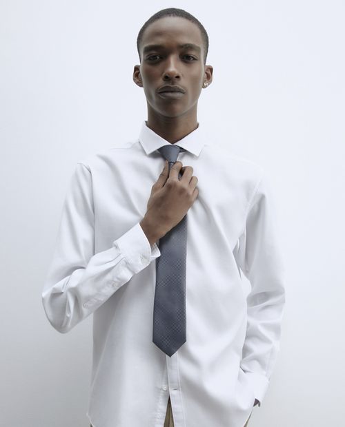 Camisa casual regular fit Sfera blanca sólida para hombre