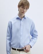 104856111-Camisa-casual-regular-fit-Sfera-celeste-solida-para-hombre
