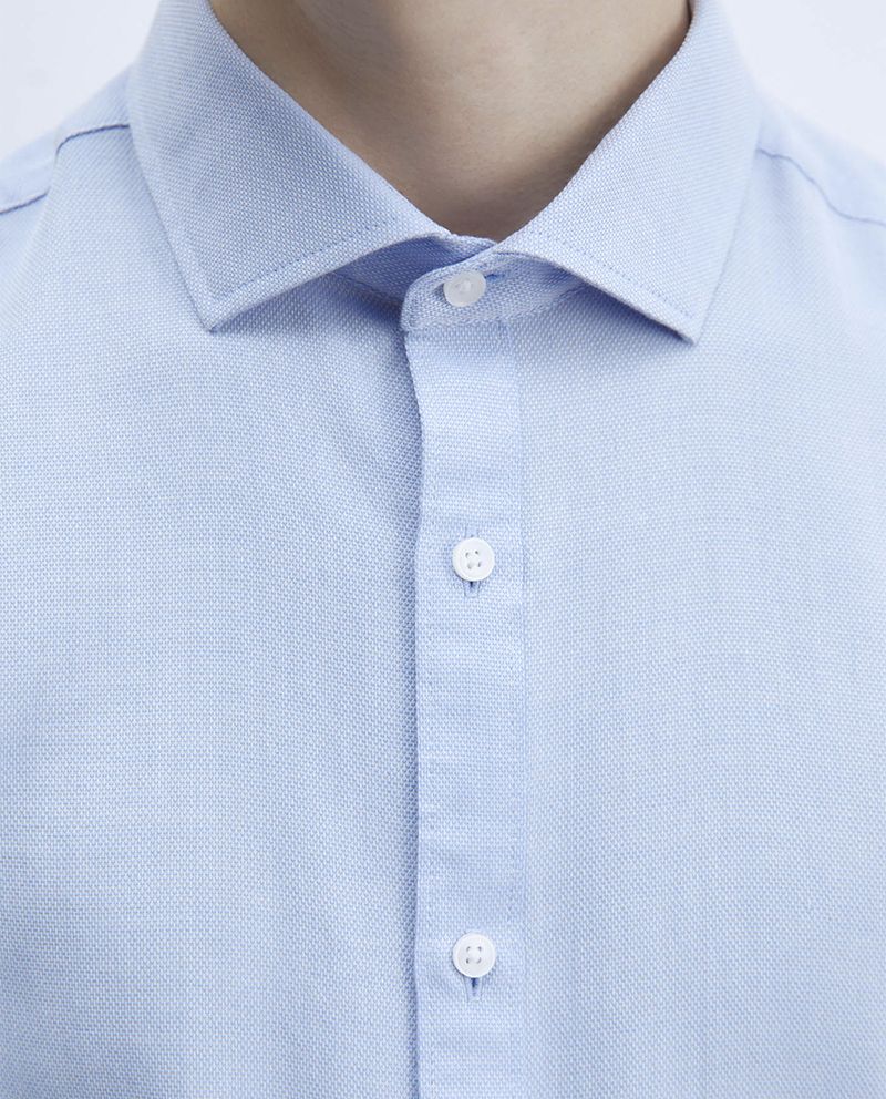 104856111-Camisa-casual-regular-fit-Sfera-celeste-solida-para-hombre